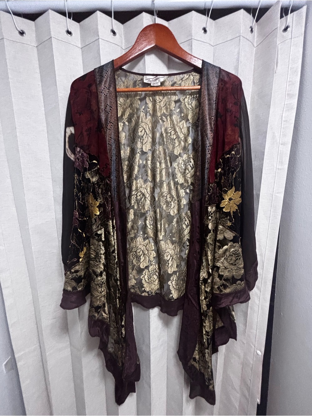 Women's Sheer Floral Lace Kimono Jacket in Burgundy and Gold